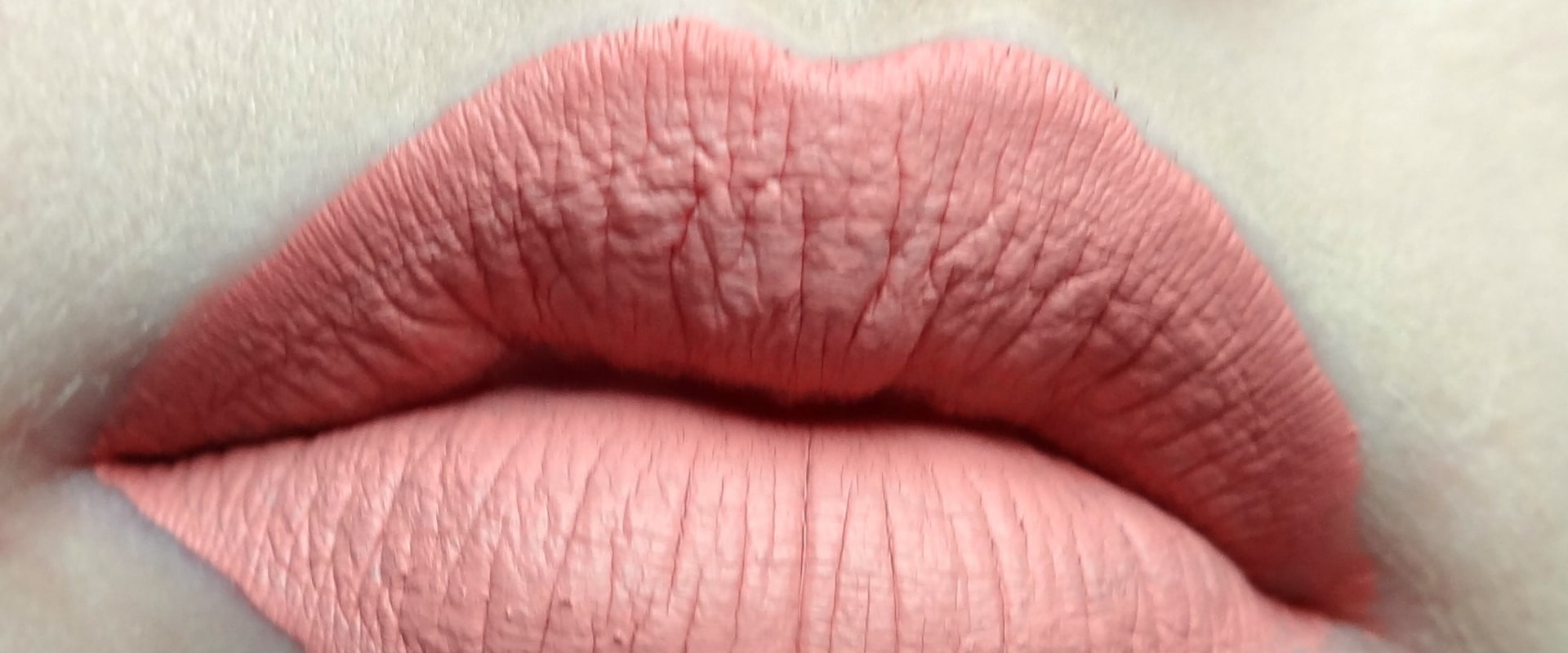 What lipstick stays on all day?